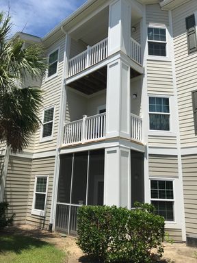 ** Coming Soon ** Beautiful Park West Condo – photo 1