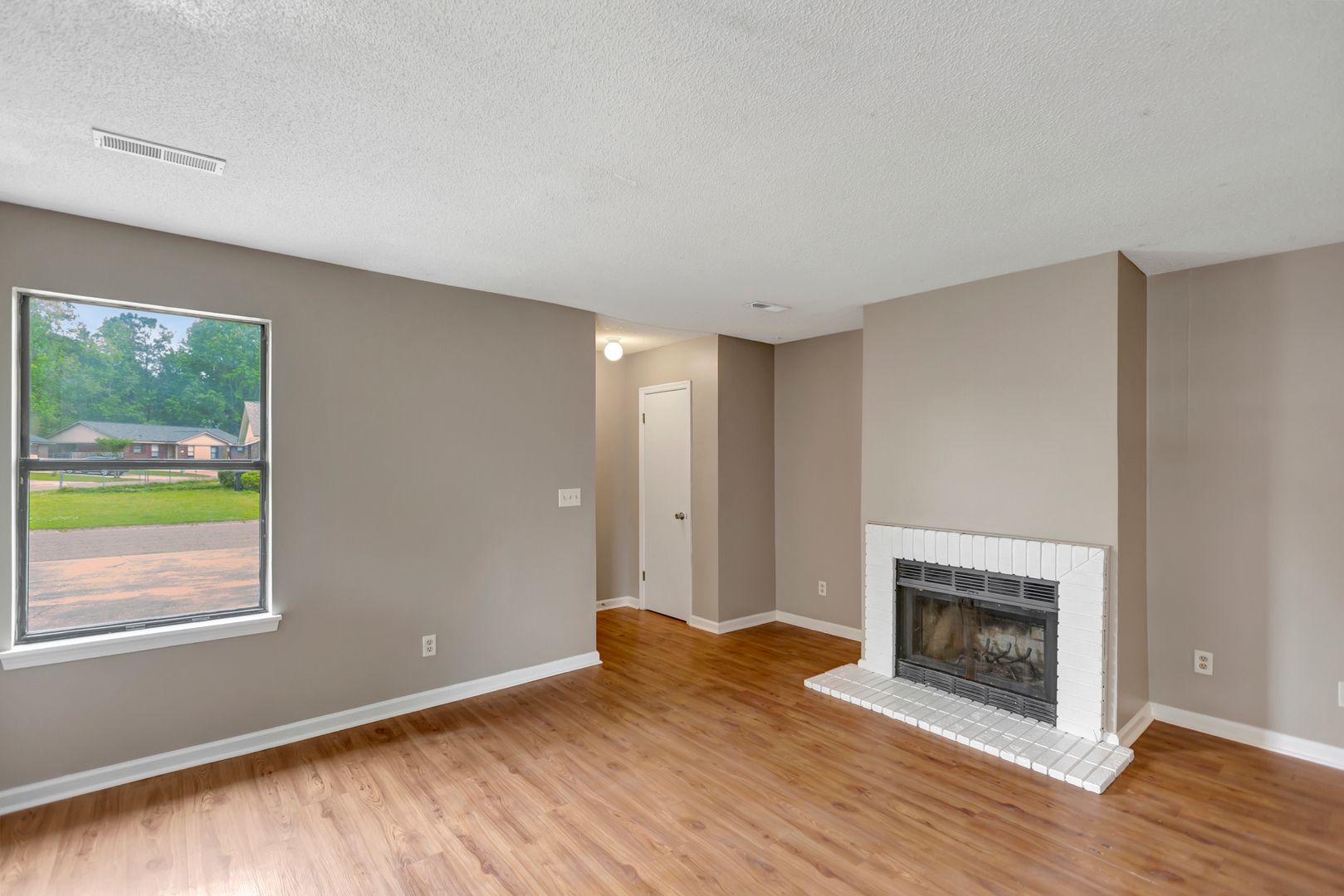 Summerville Multiplex: 108 Canvasback Drive