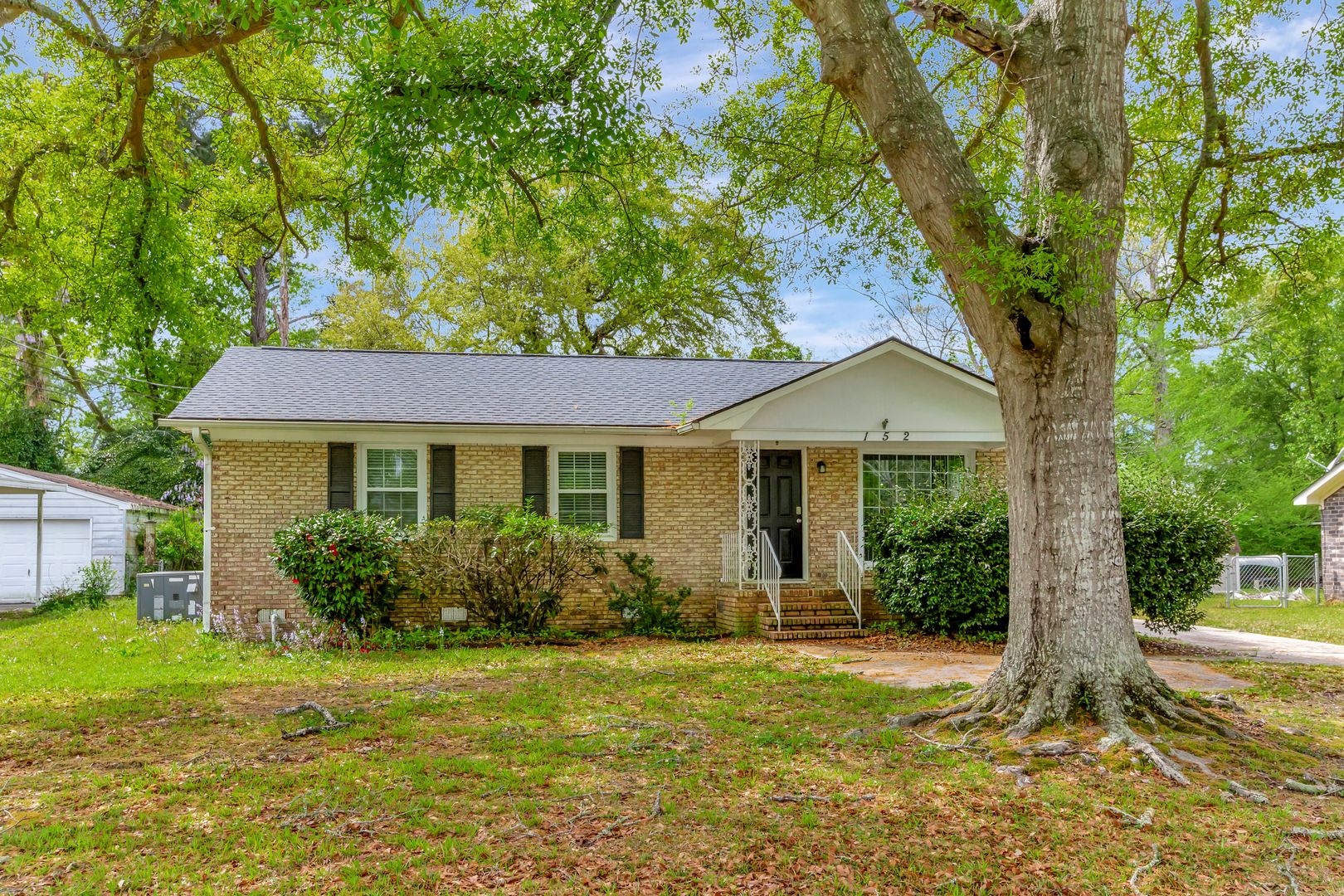 Brick Home in Forest Lawn