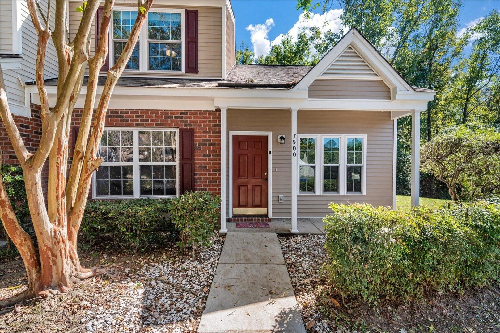 North Charleston Townhome: 7900 Shadow Oak Drive