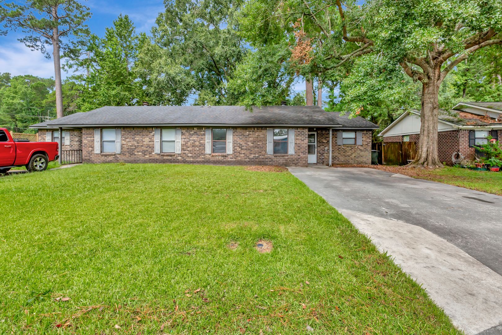 Summerville Multiplex: 103 Woodduck Drive