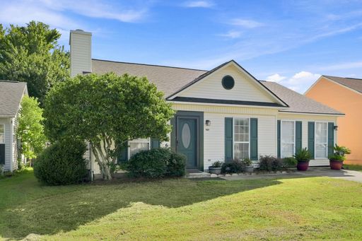 Bright & Charming 3-Bedroom Home with Fenced Backyard – photo 1