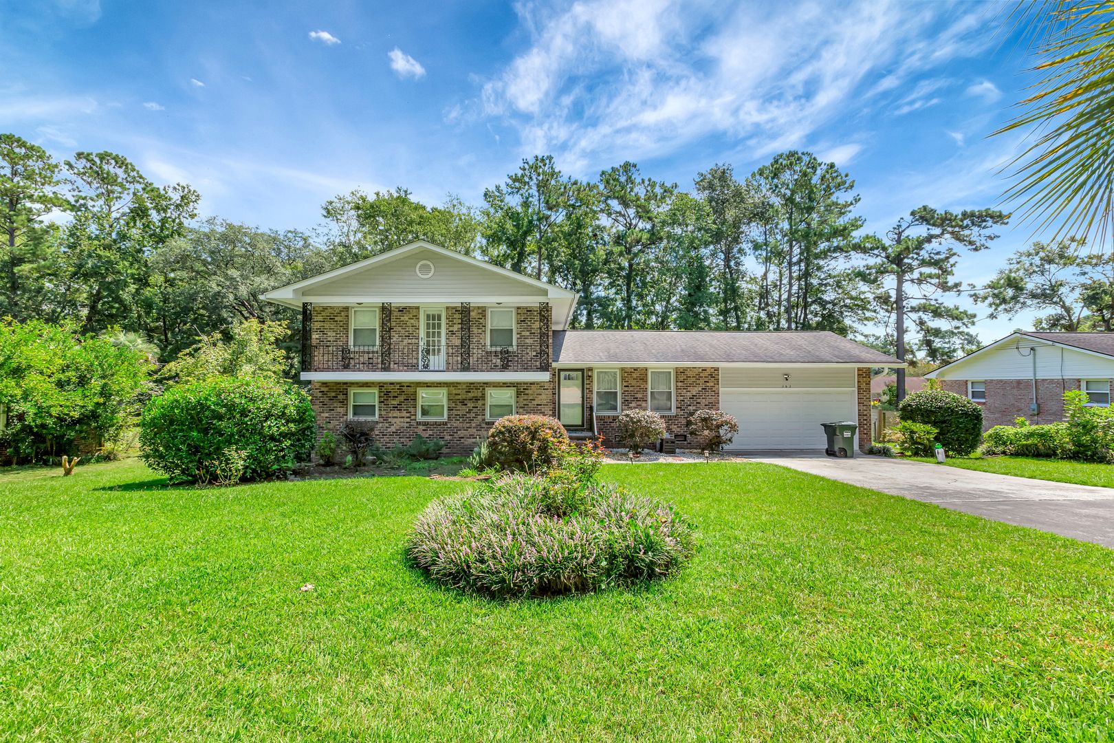 Summerville House: 303 Partridge Circle