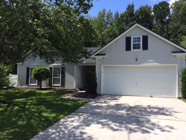 Summerville House: 217 Saint Awdry Street