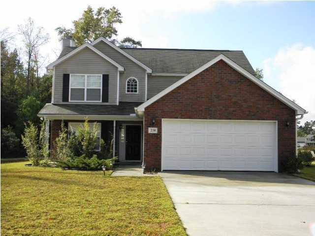 Moncks Corner House: 238 Everwood Ct.