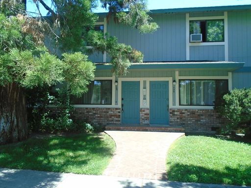 Cloverdale, 2 bedroom, 1.5 bathroom, 2 story townhome