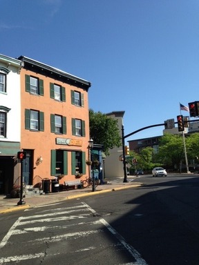 Newly Renovated Doylestown Borough 1 Bedroom Apartment – photo 1