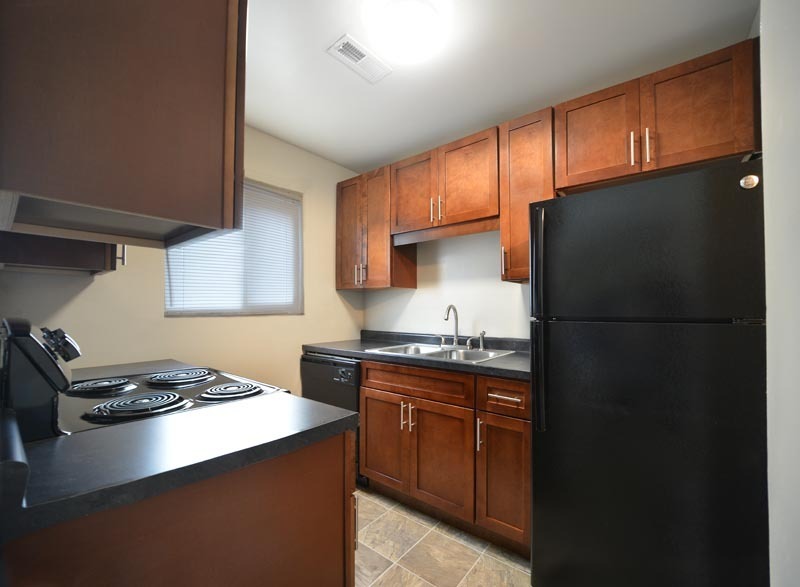 Fairfield Apartment: 5109 Pleasant Avenue #905