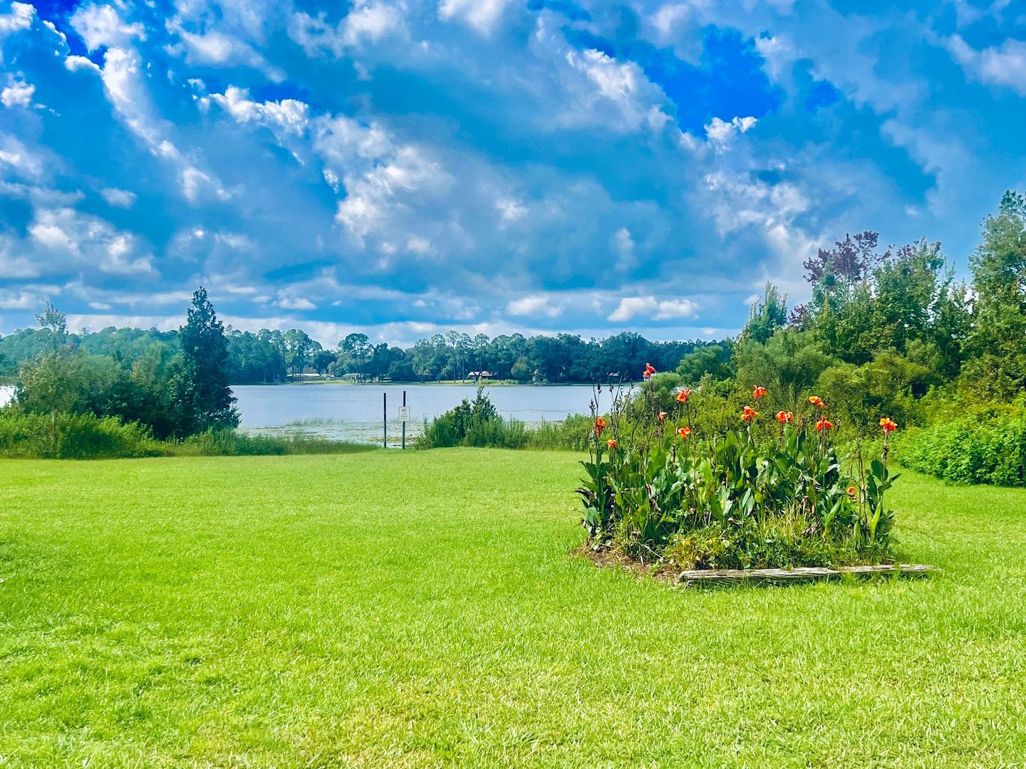 Palatka Apartment: 7017 Silver Lake Drive