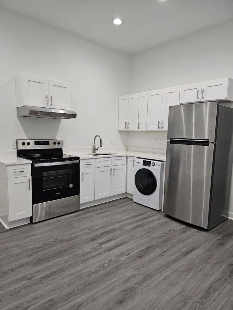Little Rock Apartment: 214 S Park St
