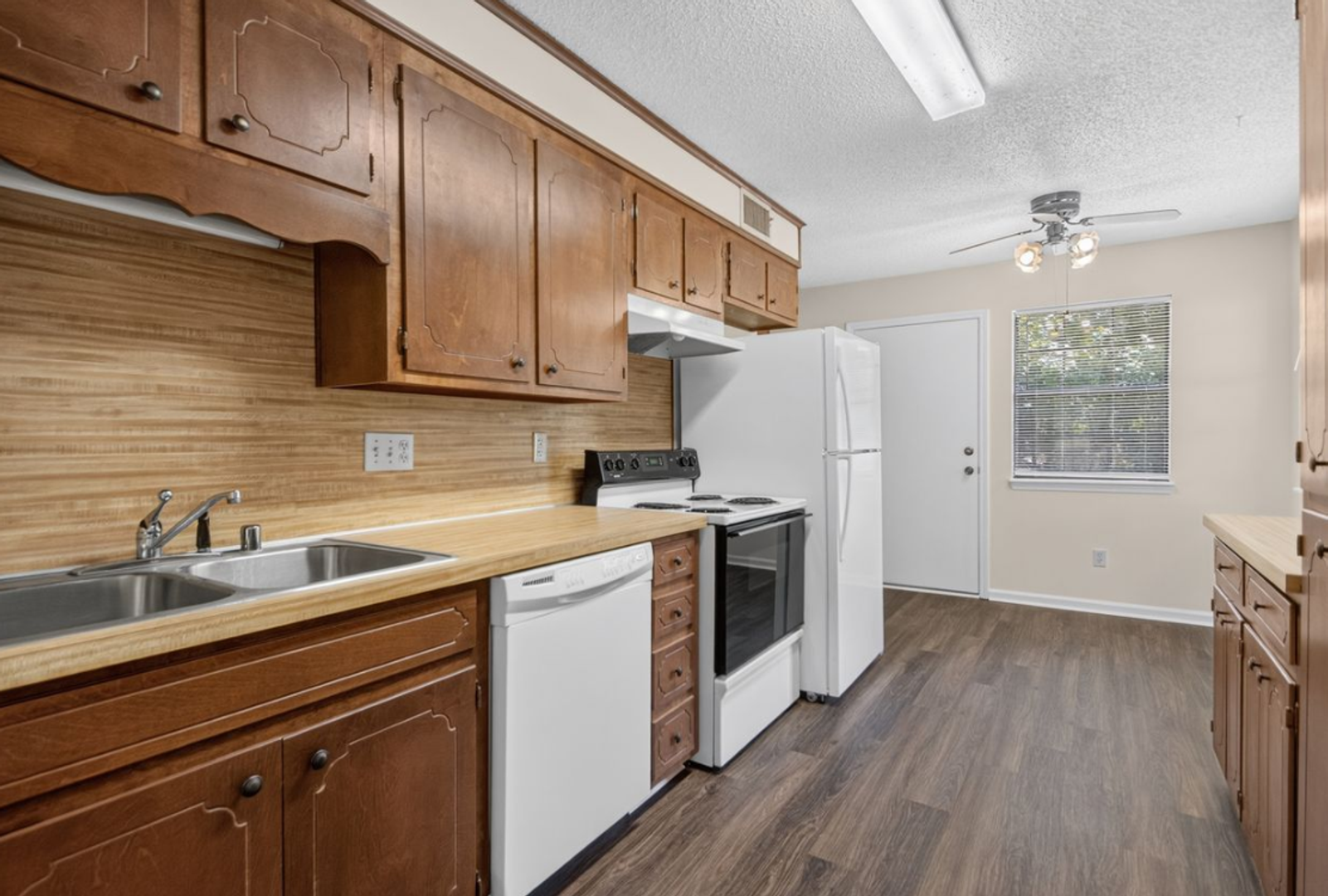 White Hall Apartment: 207 Turner Street