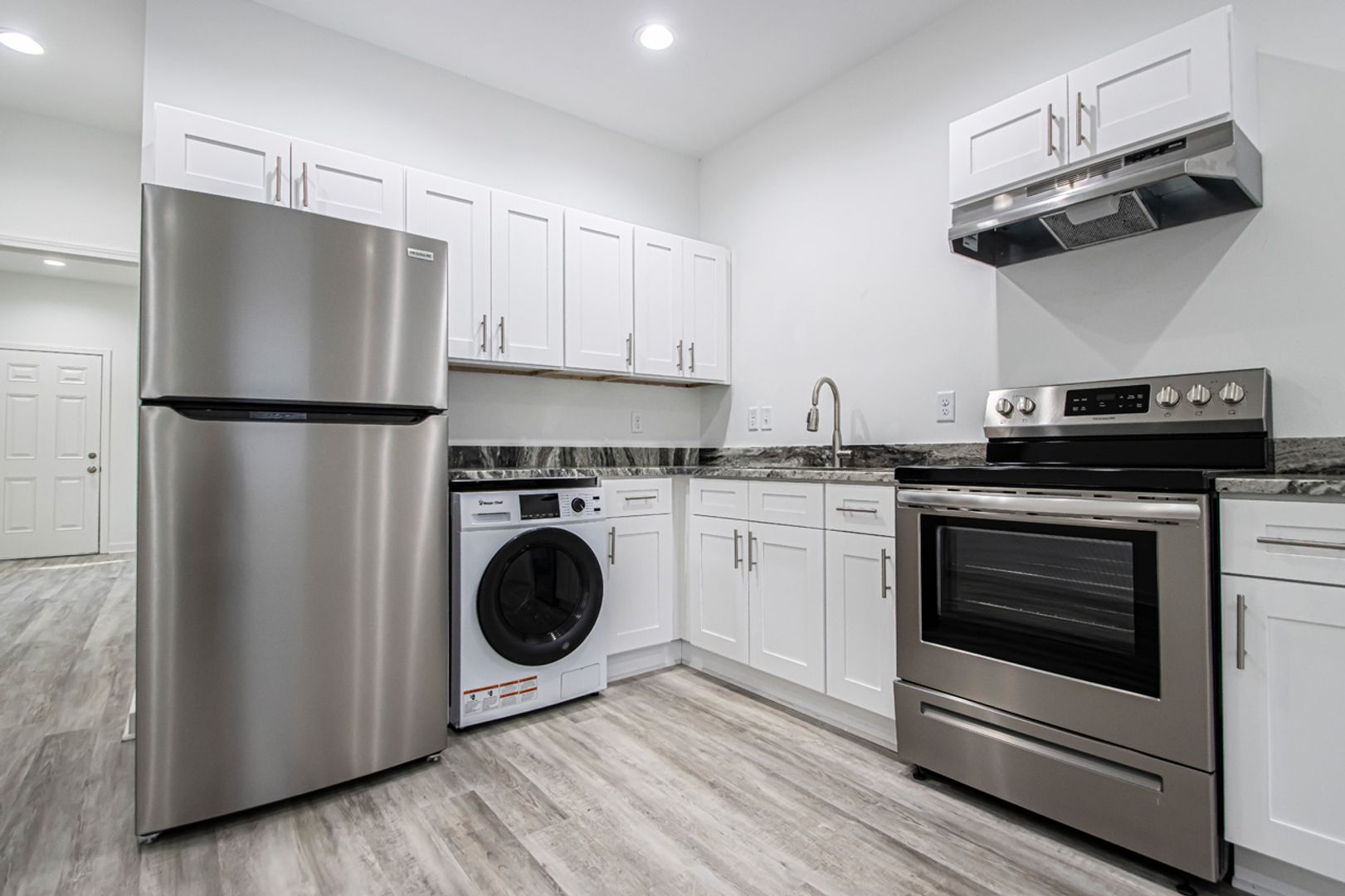 Little Rock Apartment: 215 S Park St