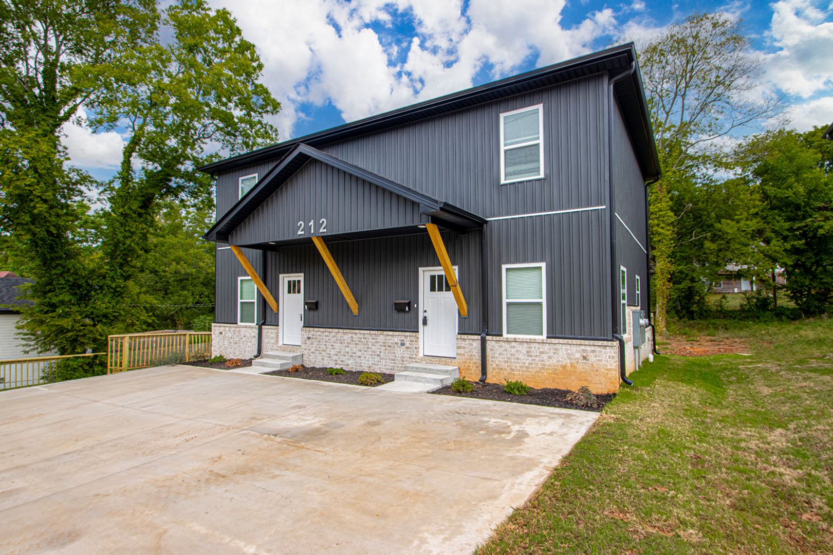 Little Rock Apartment: 212 S Park St