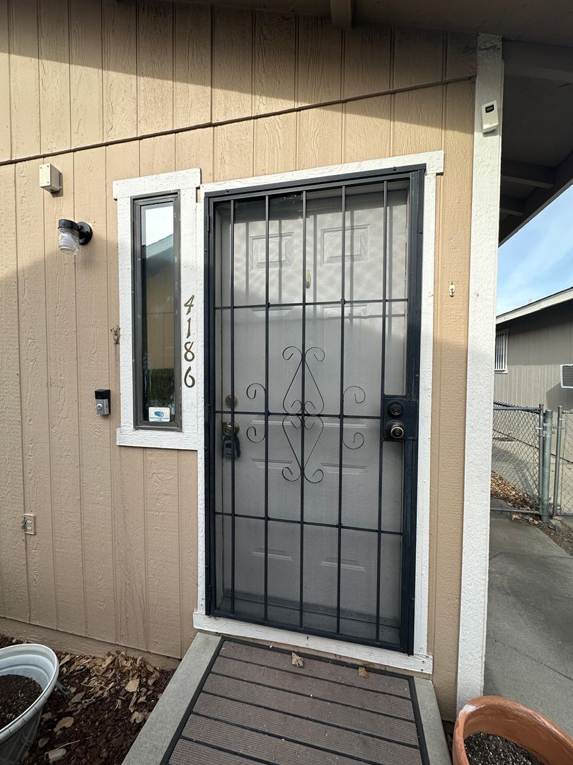 Carson City House: 4186 Sherman Lane