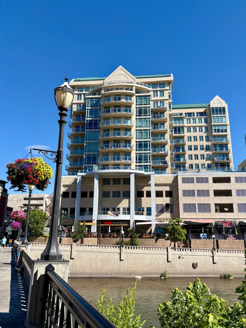Reno Condo: 50 N Sierra Street #908