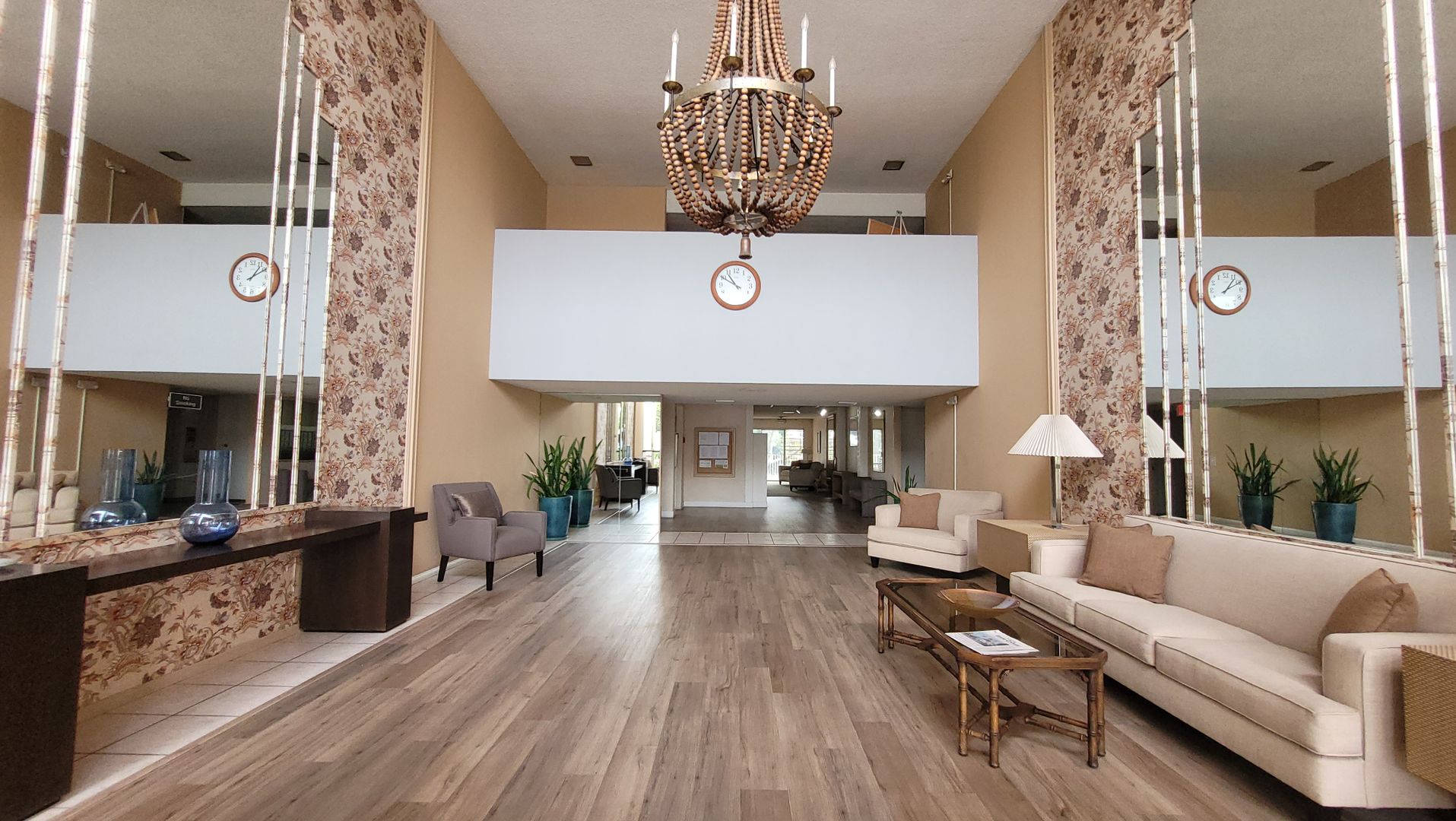 La Mesa Condo: 4900 Rosehedge Drive #211