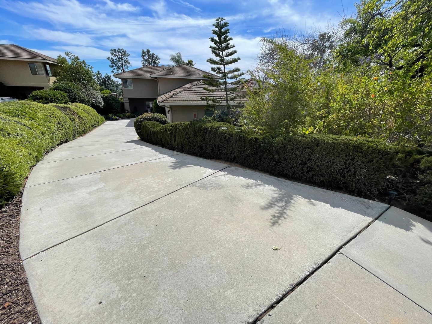 Poway House: 13313 Jonathon Park Lane