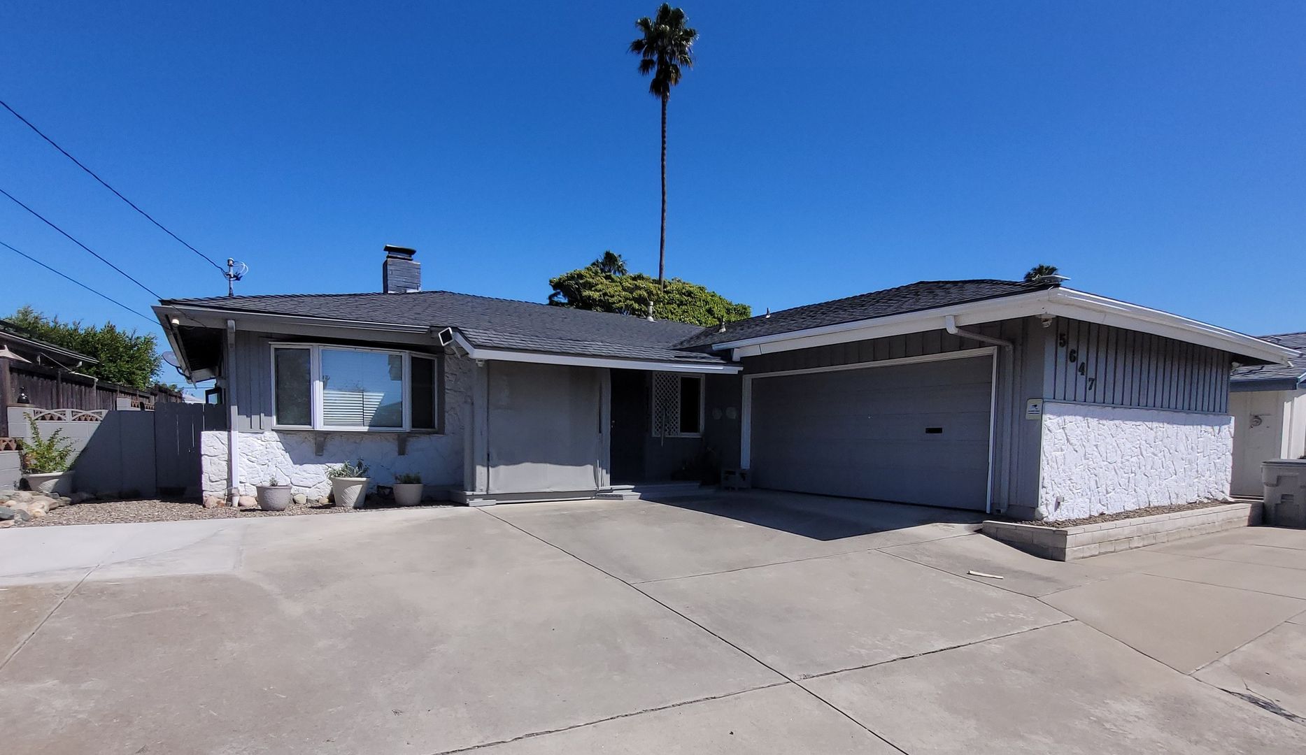 San Diego House: 5647 Scripps Street