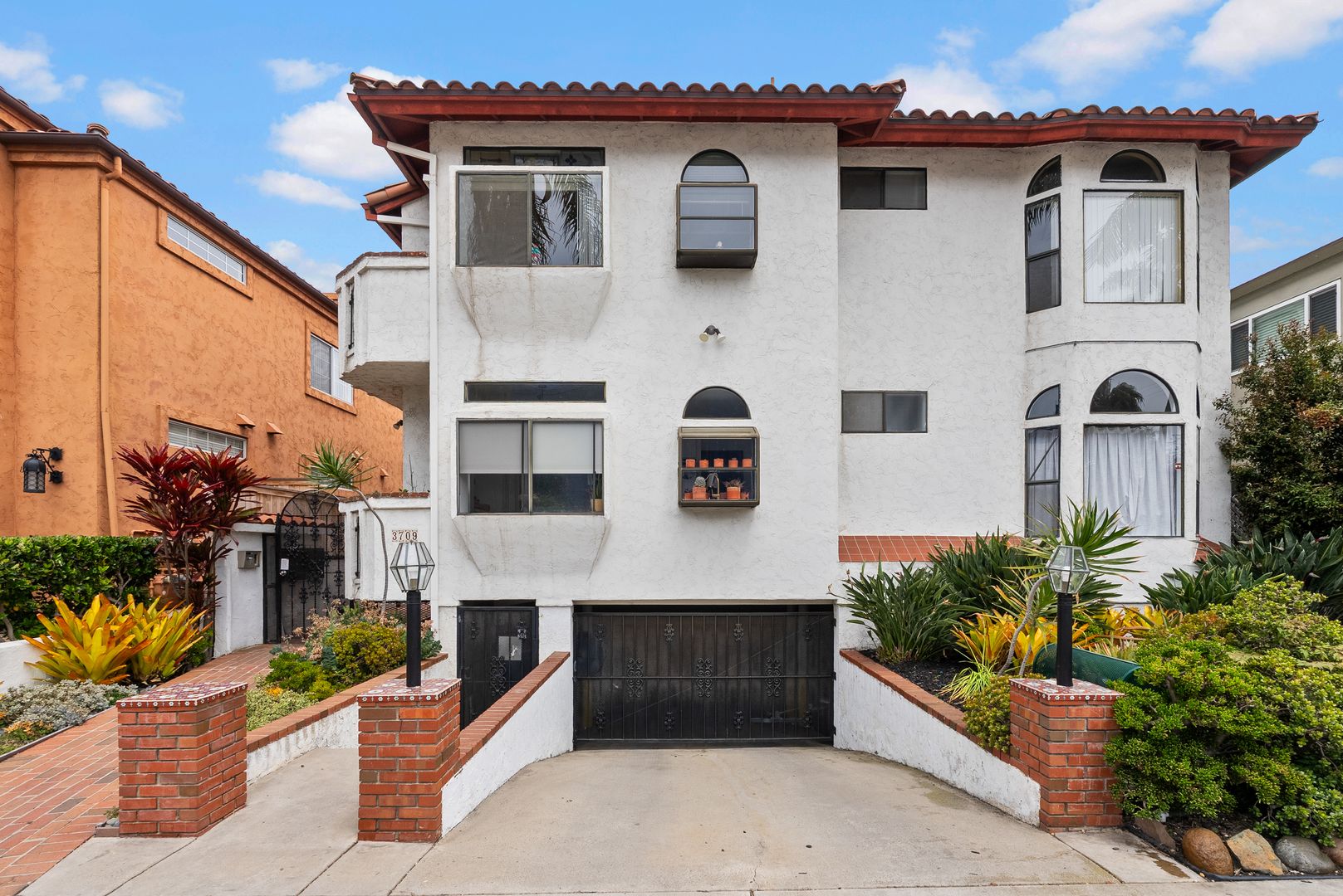 San Diego House: 3709 7th Avenue #6