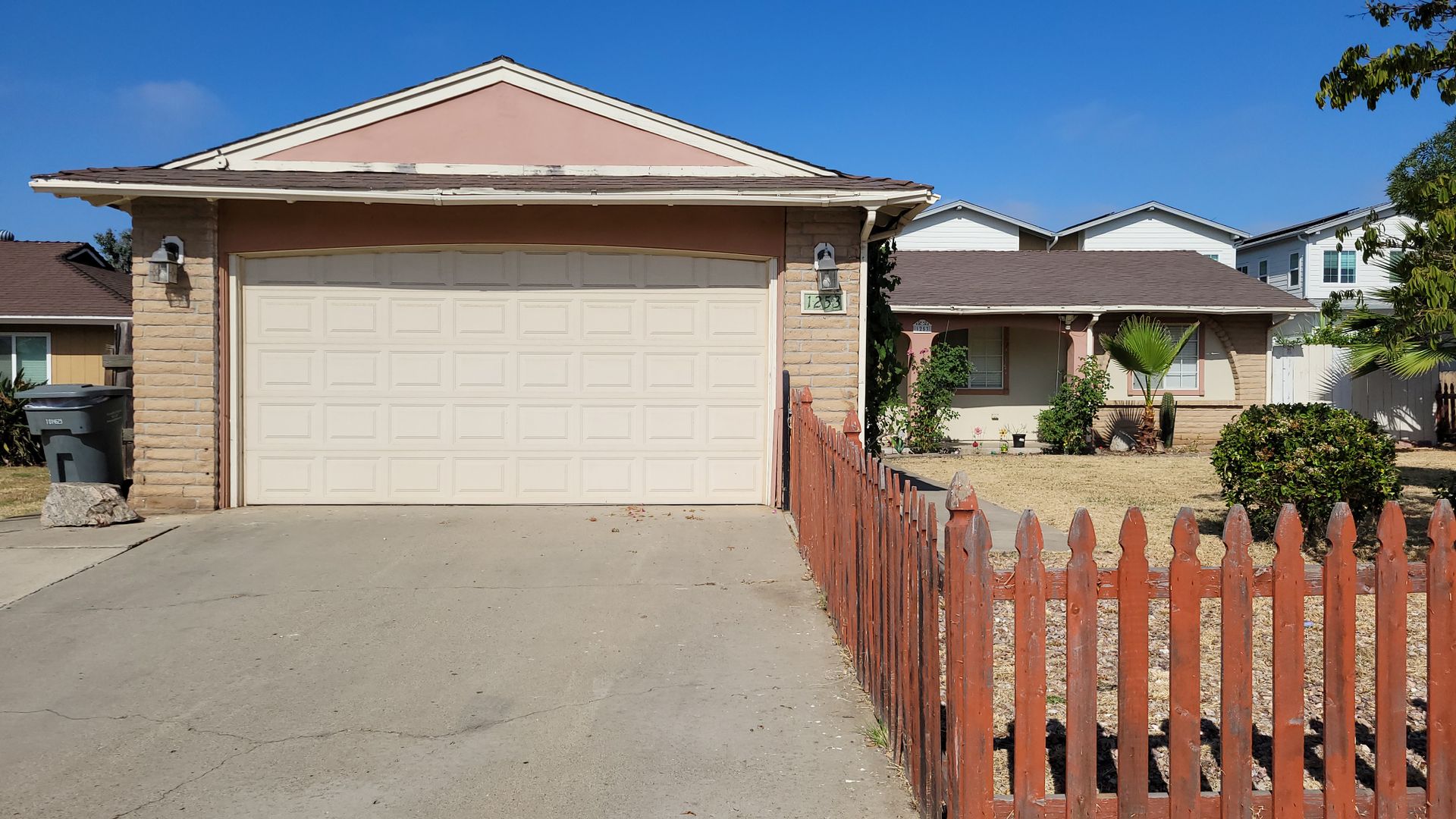 Escondido House: 1253 Joshua Street