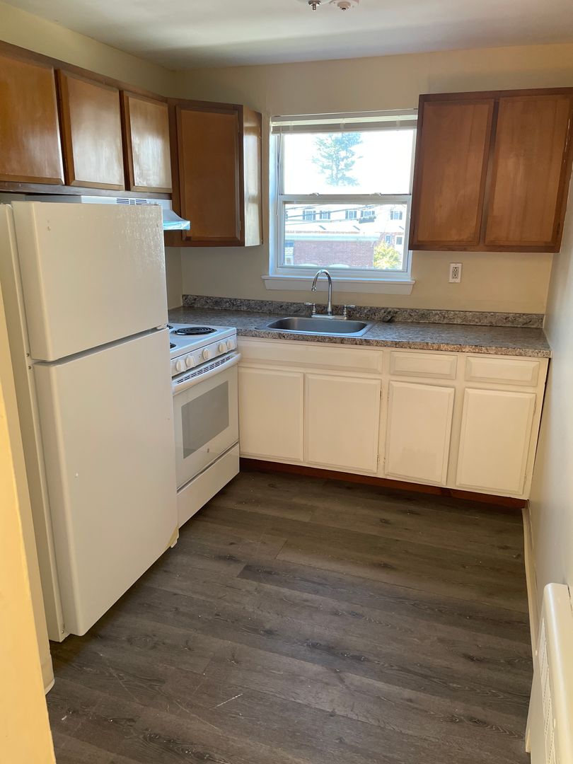 Westfield Apartment: 125 Main St.