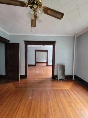 Three Bedroom with Heat and Hot Water Included – photo 1