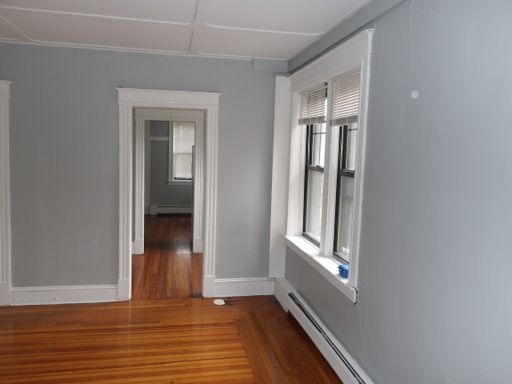 Three Bedroom Apartment Available Now!!! – photo 1