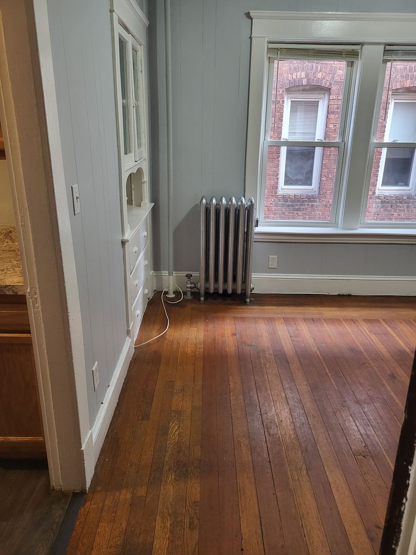 Springfield Apartment: 16-20 Sumner Avenue