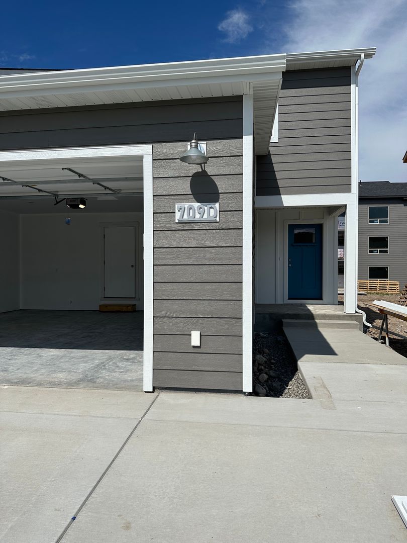 Belgrade Apartment: 709 Black Diamond