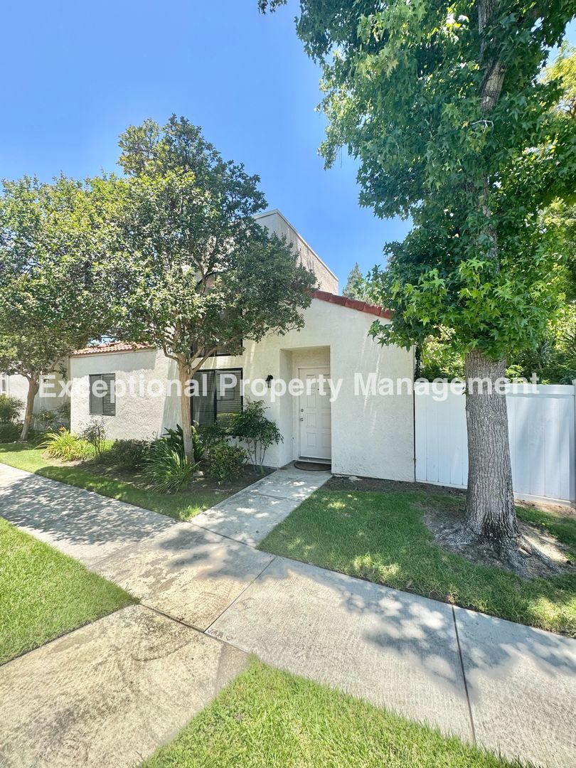 Rancho Cucamonga House: 8577 Salina St.