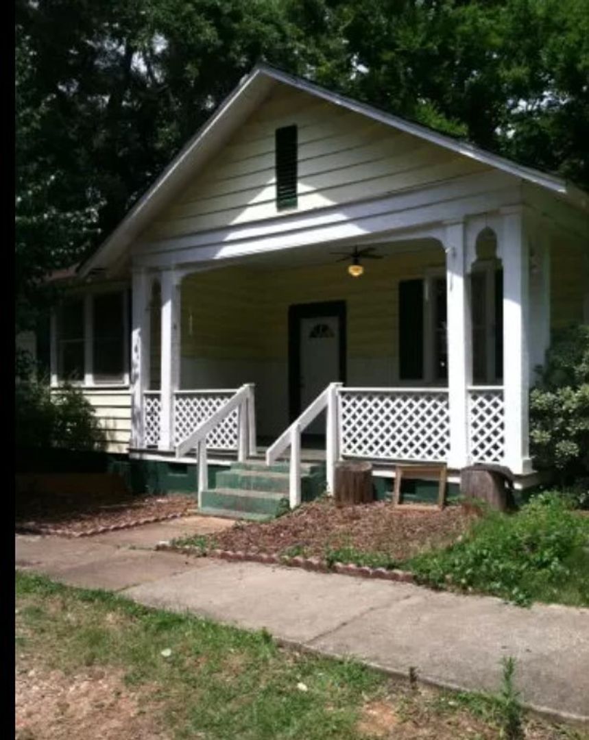 Columbus Apartment: Various Locations in Bibb City