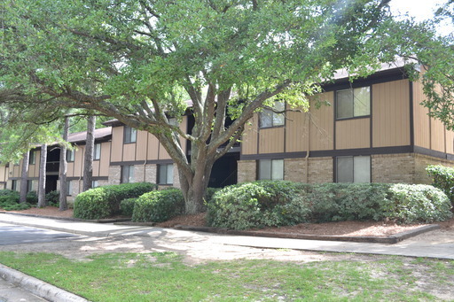 Columbus Apartment: 909 Farr Road