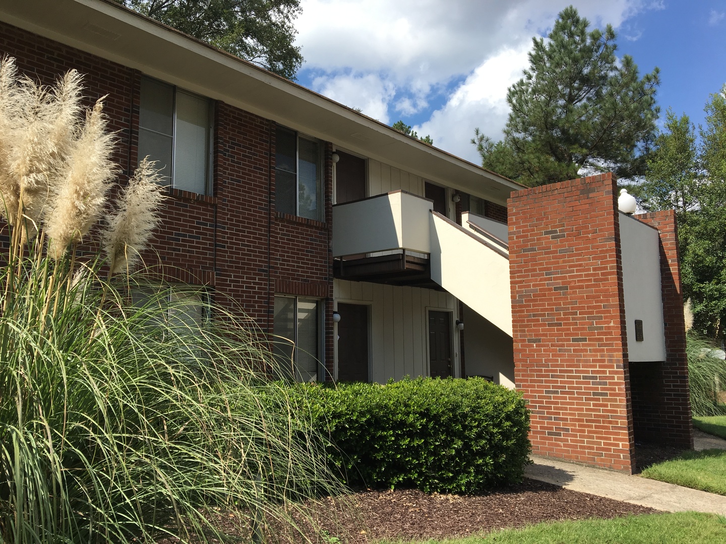 Columbus Apartment: 613 Farr Road