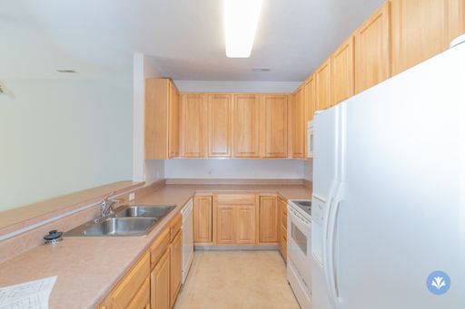 Terrace View - Open concept 1 bedroom apartment with fireplace & washer/dryer included. – photo 1