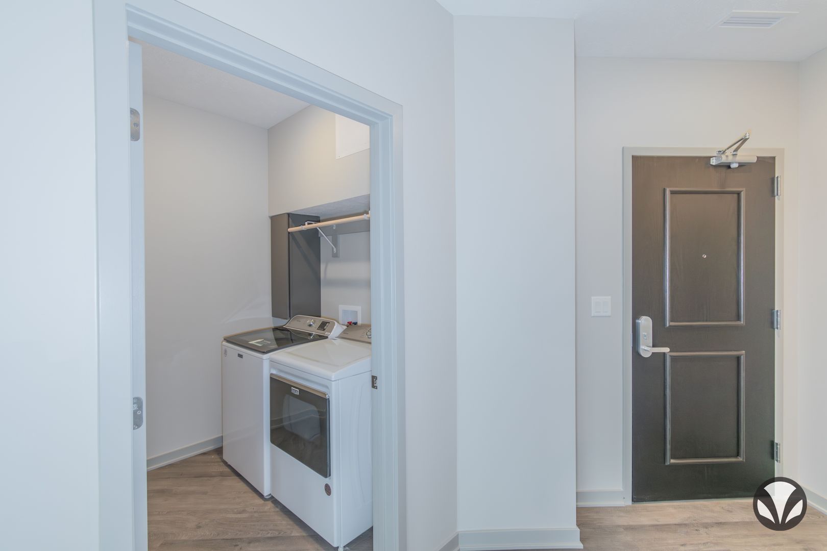 Lincoln Apartment: 4421 Bridle Lane