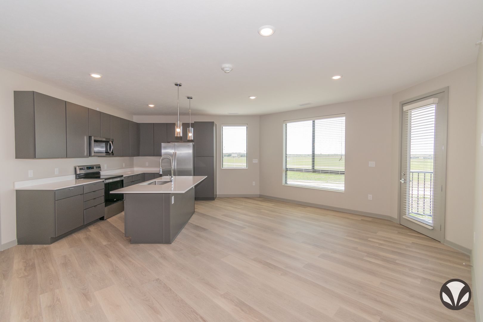 Lincoln Apartment: 4421 Bridle Lane
