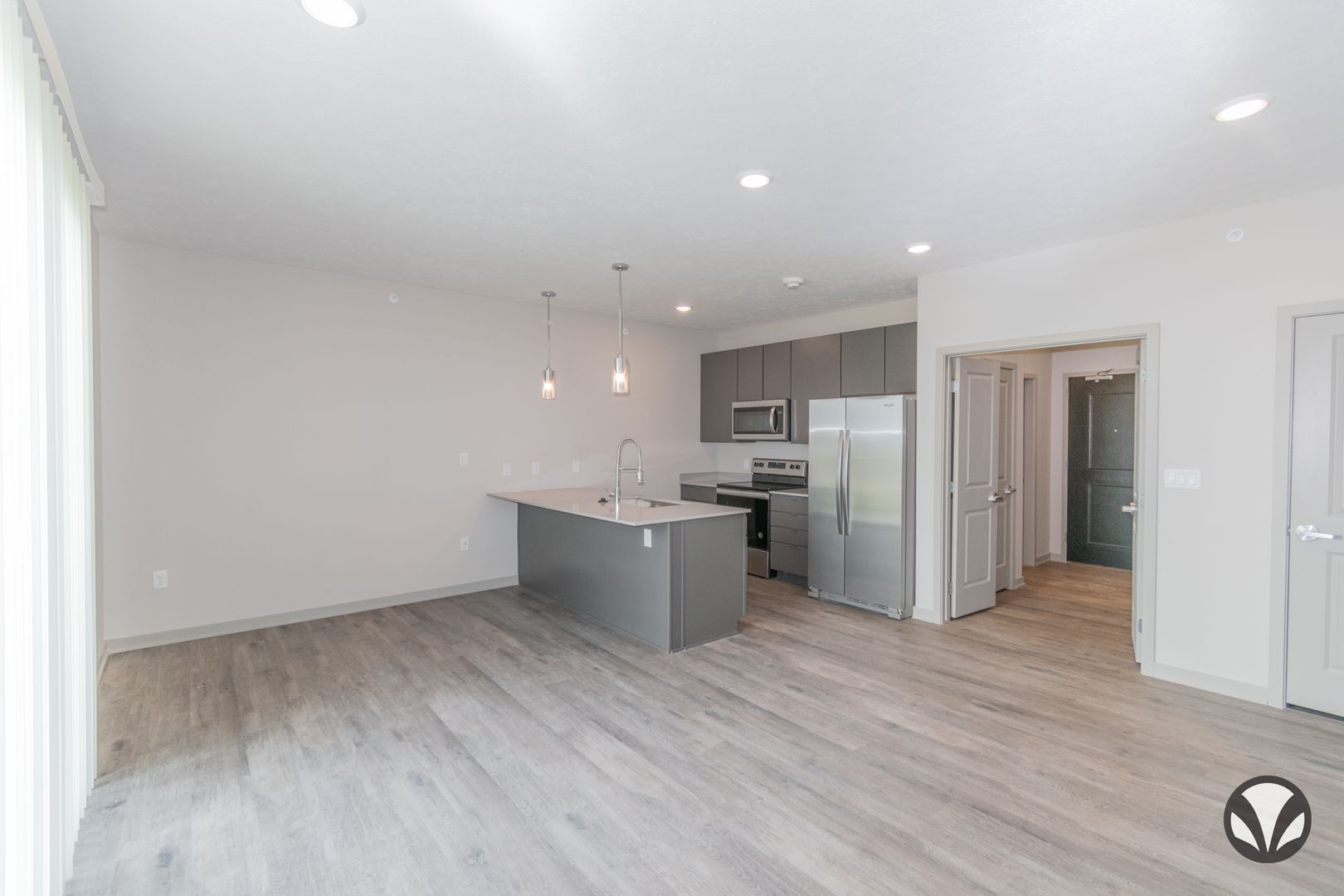 Lincoln Apartment: 4421 Bridle Lane