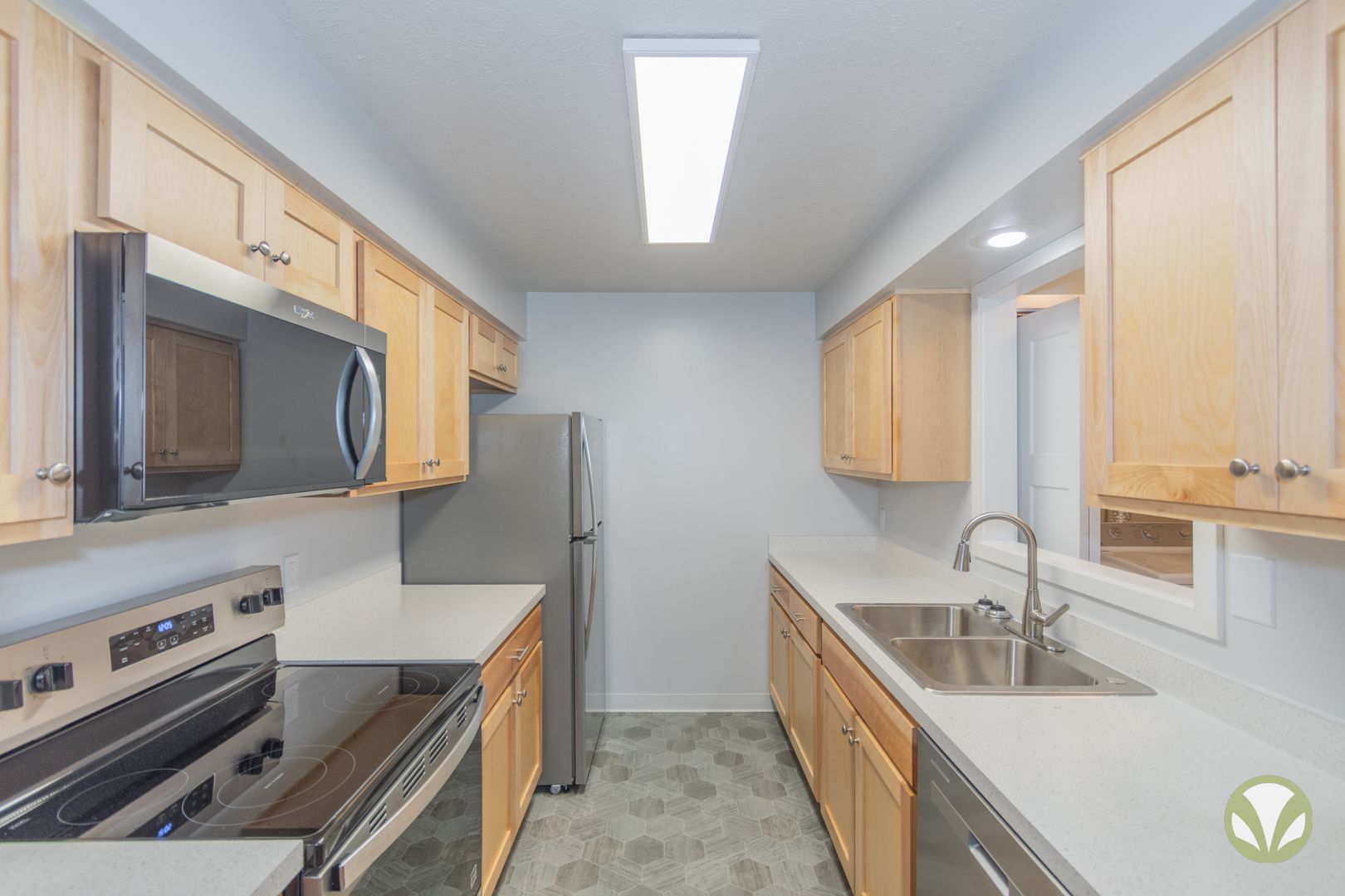 Lincoln Apartment: Adriana Court