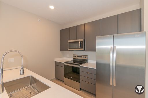 Amalfi -Unique Studio Apartment with Full-size Washer and Dryer – photo 1
