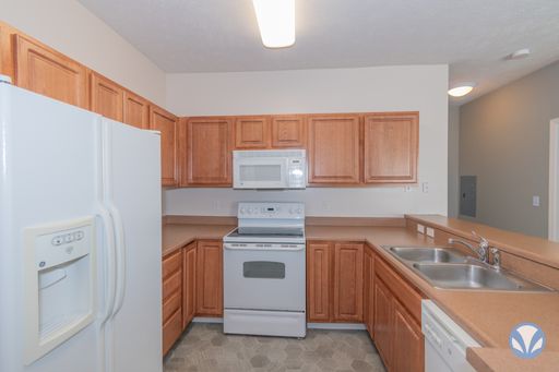 Eclipse - Spacious 1 bedroom with a soaking tub & fireplace! – photo 1