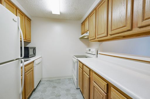 Phoenix Townhome - Spacious 3 bedroom townhome with detached garage – photo 1