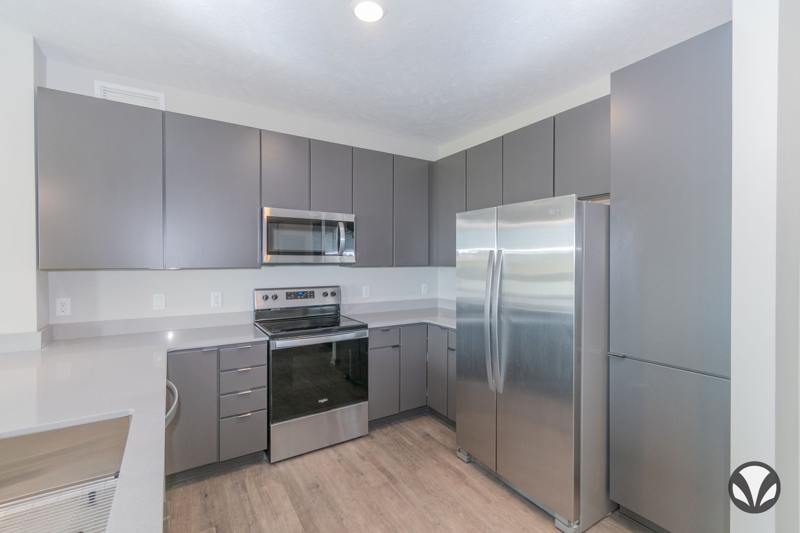 Lincoln Apartment: 4421 Bridle Lane