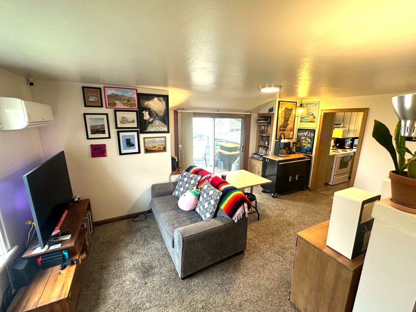 Corvallis Apartment: 136 NW 21st St.