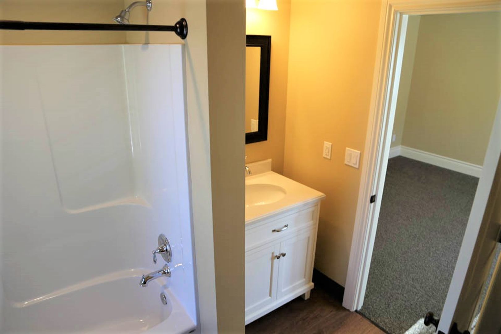 Corvallis Apartment: 2151 NW Janssen St.