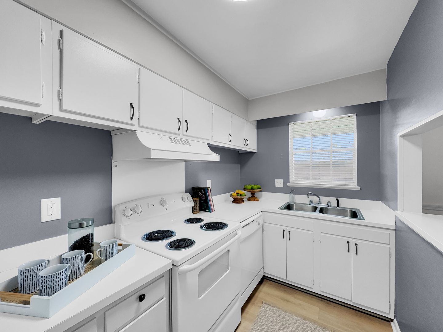 Birmingham Apartment: 3125 Napoleon Ct.