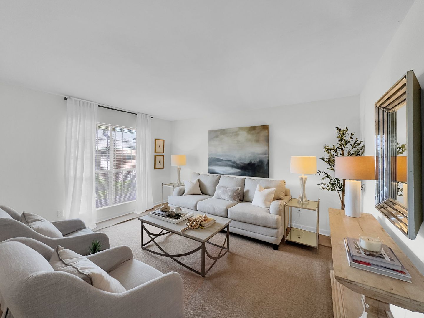 Birmingham Apartment: 3125 Napoleon Ct.