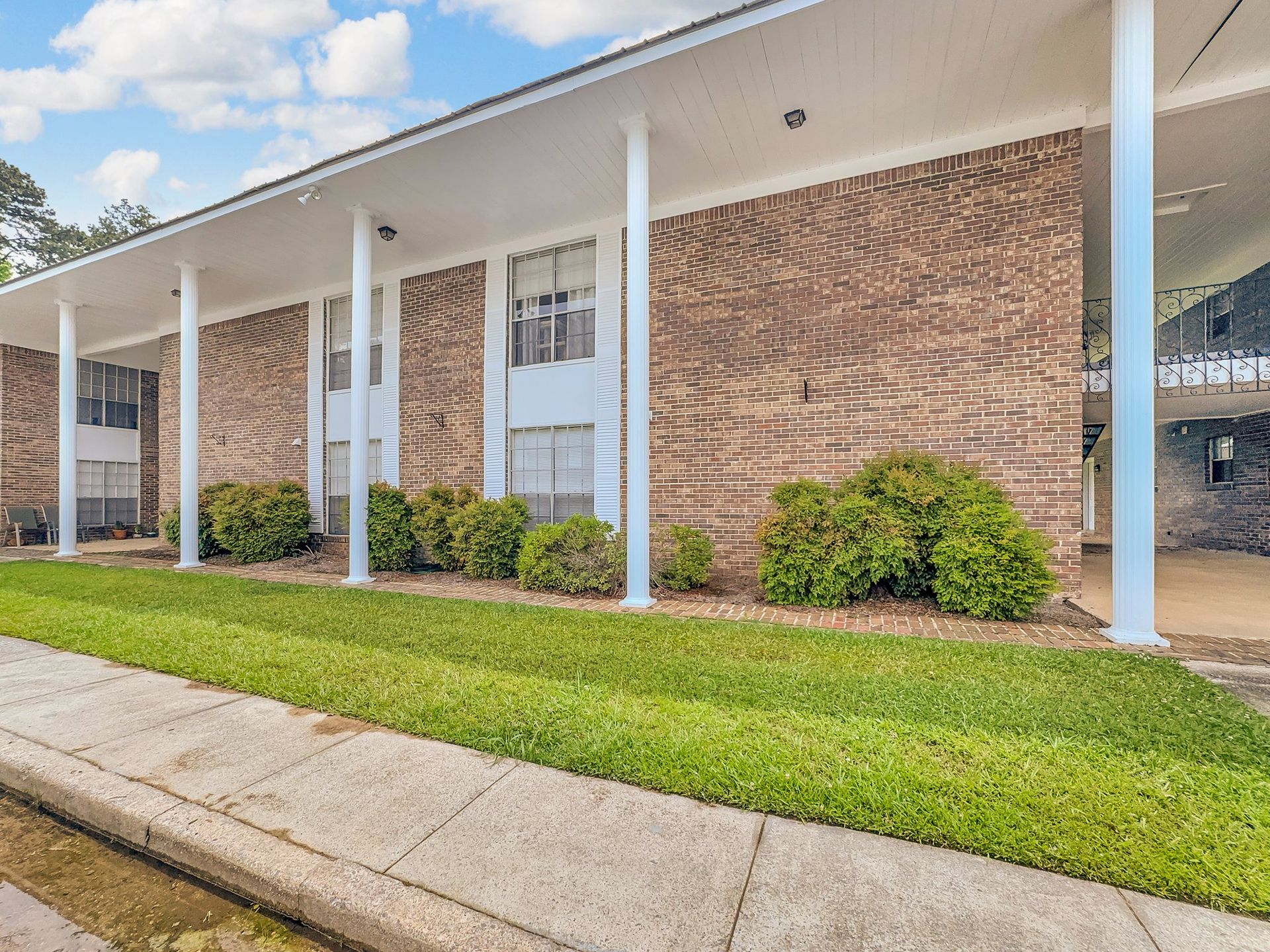 Birmingham Apartment: 3125 Napoleon Ct.