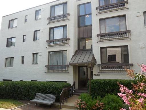 $1,995 / 2br - 750ft2 - Glover Park 2 Bedroom 1 Bath Central Air, Nice Kitchen + two car pkg! (2610 Tunlaw Road NW #1 Washington, DC) – photo 1