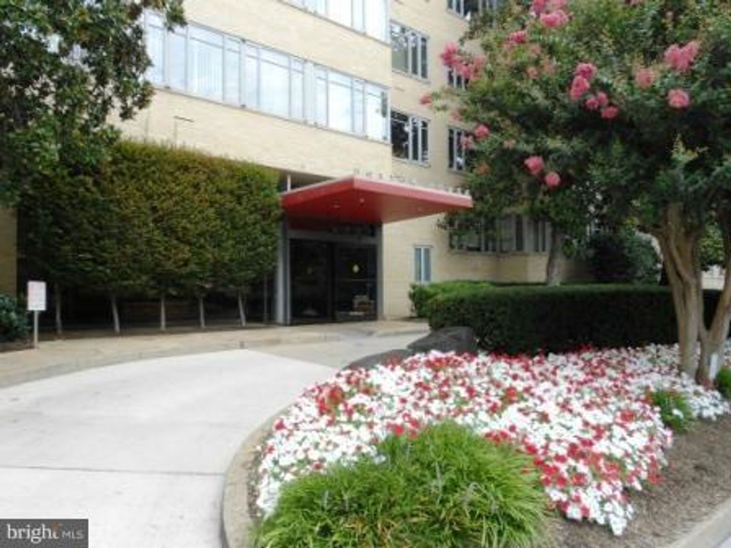 Washington Condo: 1711 Massachusetts Ave NW #416