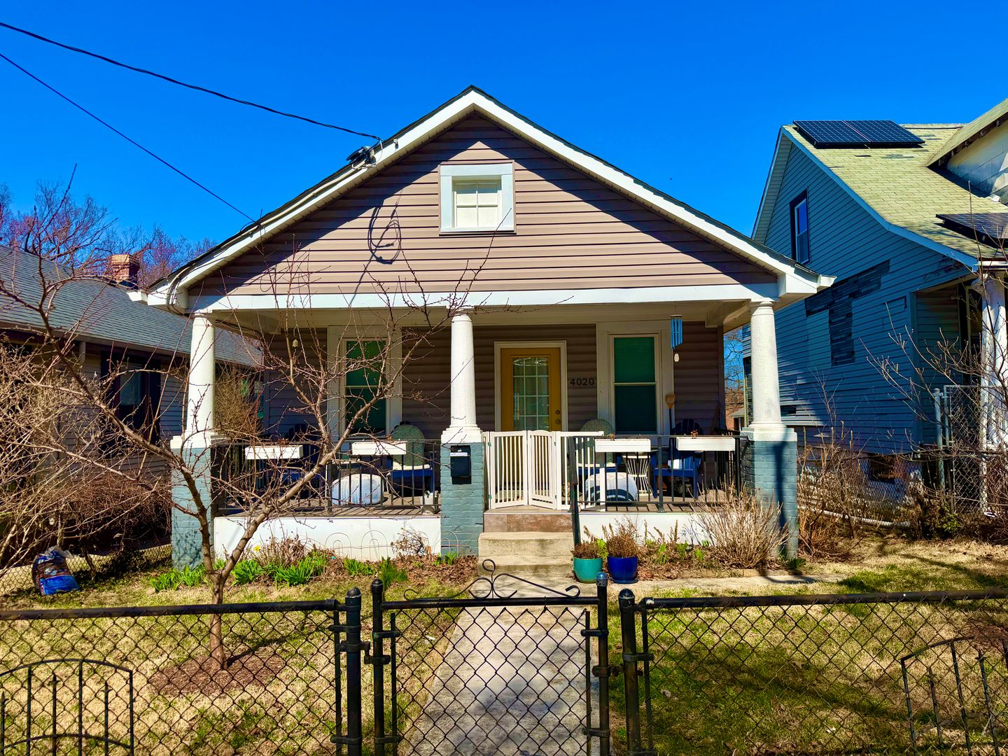 Washington House: 4020 Grant St NE